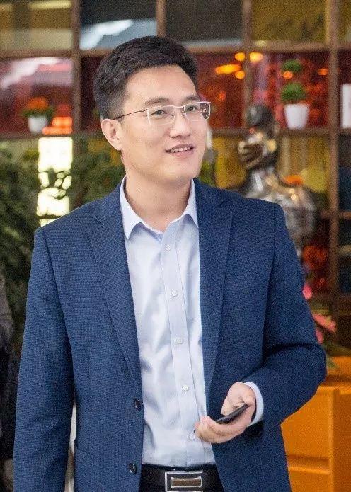 广角镜头有黑影亚洲日本中文字幕网站，揭秘摄影艺术中的光影魔术与挑战